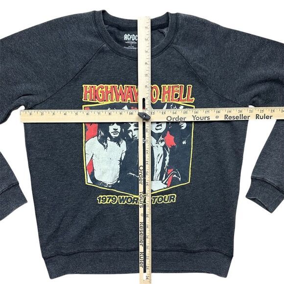 NWT Lucky Brand Women's AC/DC Highway to Hell Graphic Sweatshirt Gray S - Picture 3 of 7